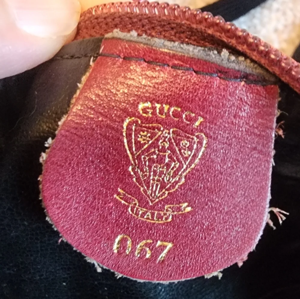Vintage‎ Gucci Crossbody Bag Purse Maroon Genuine Leather Suede W COA